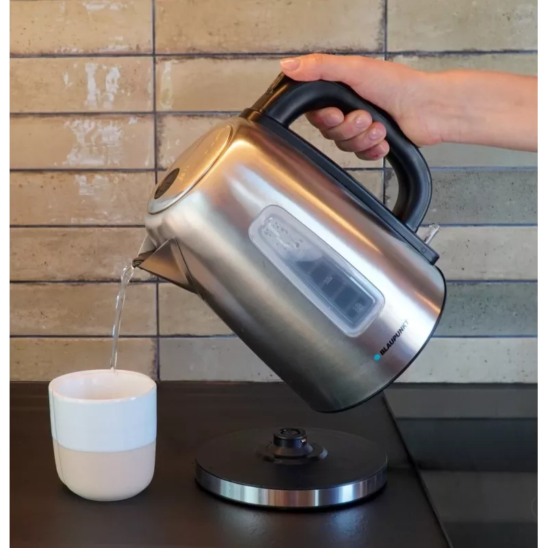 Electric kettle BLAUPUNKT EKS412 — 1.7 L stainless steel, 2200 W, water level indicator, 360° base