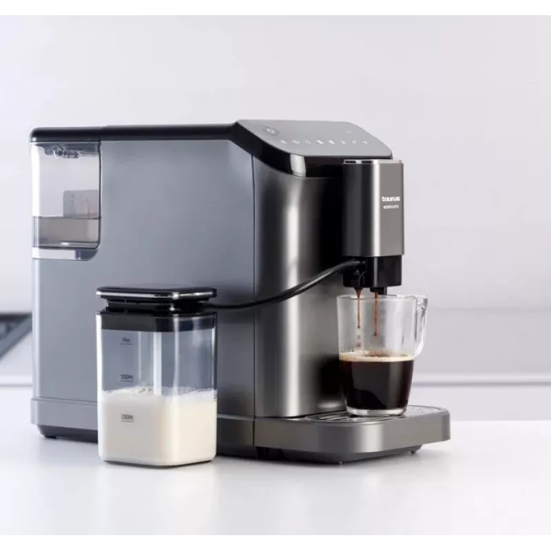 Espresso machine Taurus Accento Latte fully-automatic, built-in grinder, 1.5 L water tank, coffee beans input