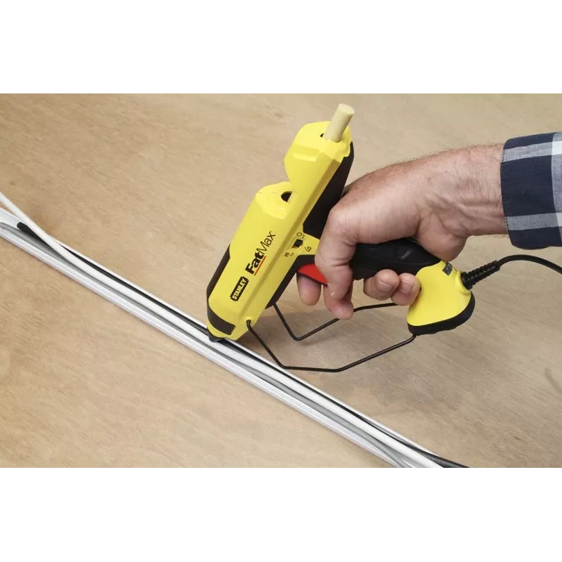 Hot glue gun STANLEY FatMax GR 100 R 200 W, 18.83 g/min output, AC powered, 1 min warm-up, black/yellow