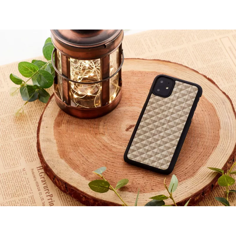 Smartphone case man and wood iPhone 11 armor black — protective cover for iPhone 11