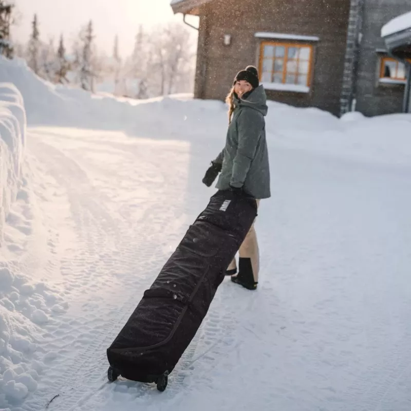 Thule 5176 Roundtrip Rolling Snowboard Bag 165cm Black