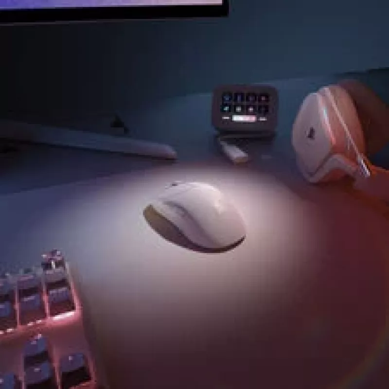 Gaming mouse CORSAIR SABRE v2 PRO Ultralight White — up to 18000 DPI, wired, ambidextrous shape