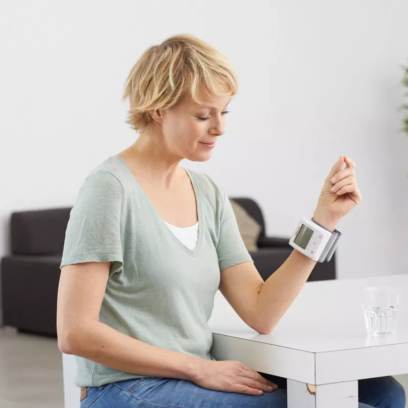 Medisana BW 320 wrist blood pressure monitor - automatic, 2 users, 120 memories
