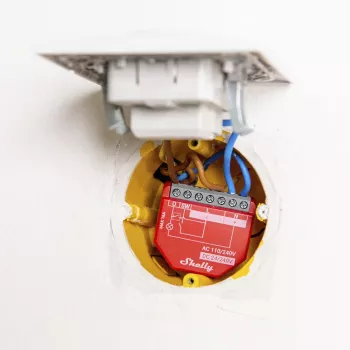 Smart switch Shelly 1PM Gen4 — wireless 110–240V AC, max 240V, power measurement, 16 A, 42×16×37 mm