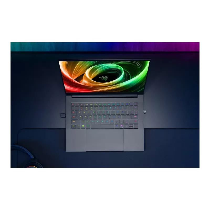 Laptop Razer Blade 14 — 14 inch QHD+ 120 Hz OLED, AMD R9-365, 32GB RAM, 1TB SSD, NVIDIA GeForce RTX 5070, English backlit keyboard, 2‑year warranty