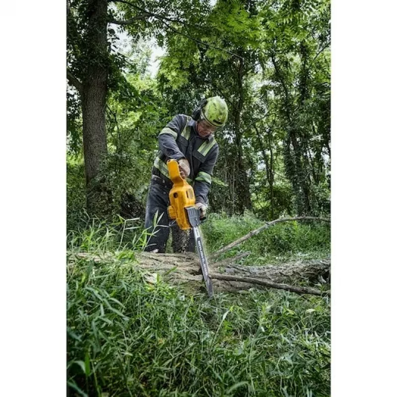 DeWALT DCMCS575N-XJ chainsaw