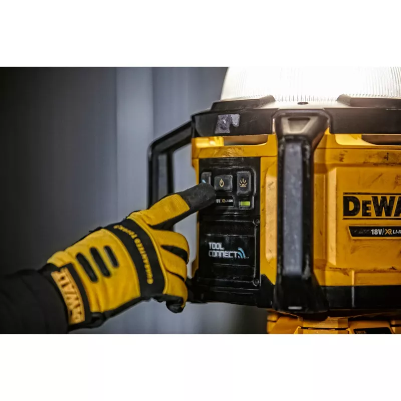 DeWalt cordless construction spotlight