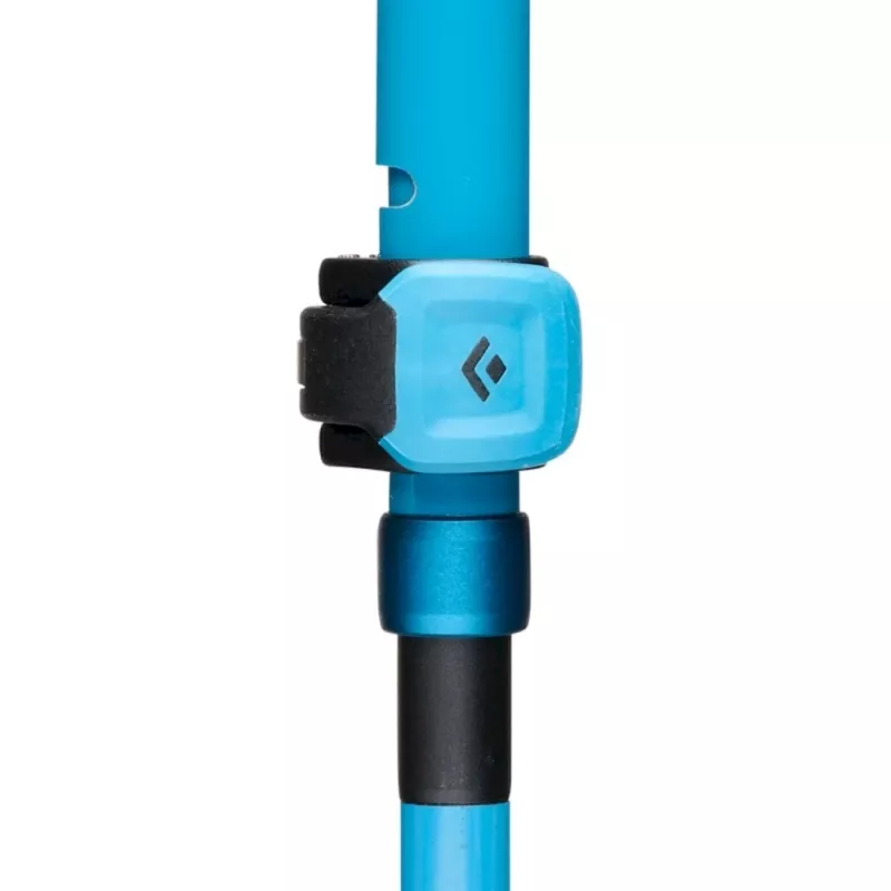 Trekking poles Black Diamond Distance Carbon FLZ — foldable carbon, adjustable 125–140 cm, 3-segment, 364 g, 40 cm folded