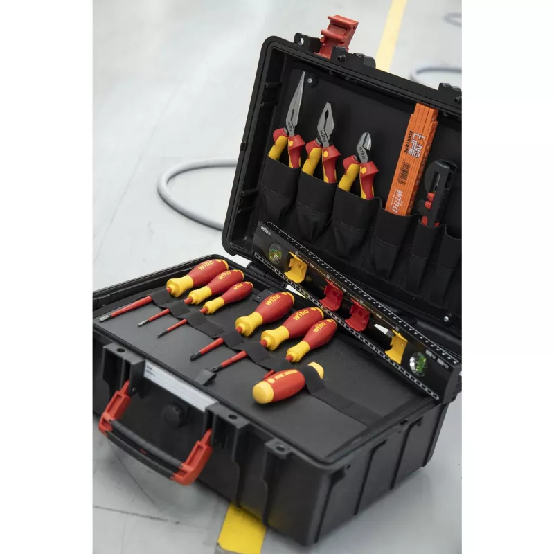 Insulated Screwdriver wiha 45530 — 1000 V rated, VDE-tested tip, slotted/Phillips variants