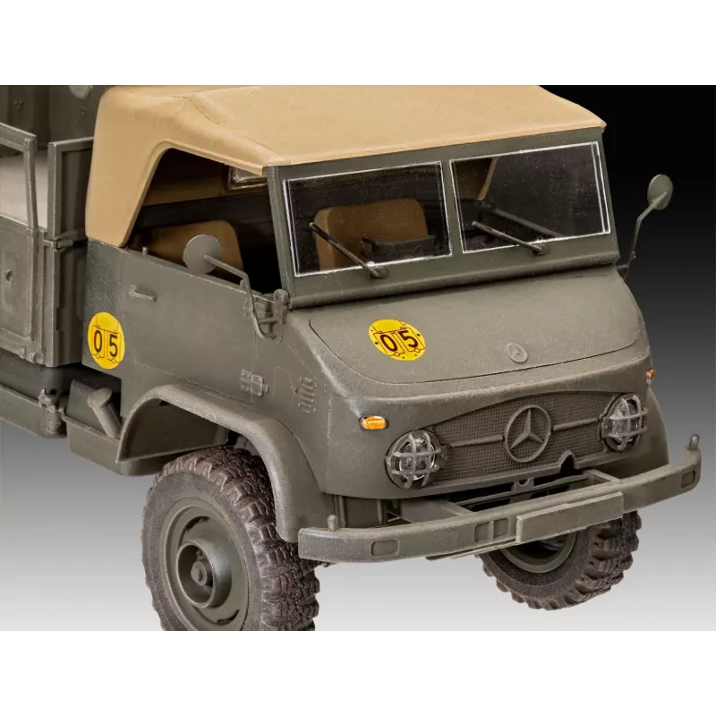 Plastic model vehicle UNIMOG 404 S 1/35
