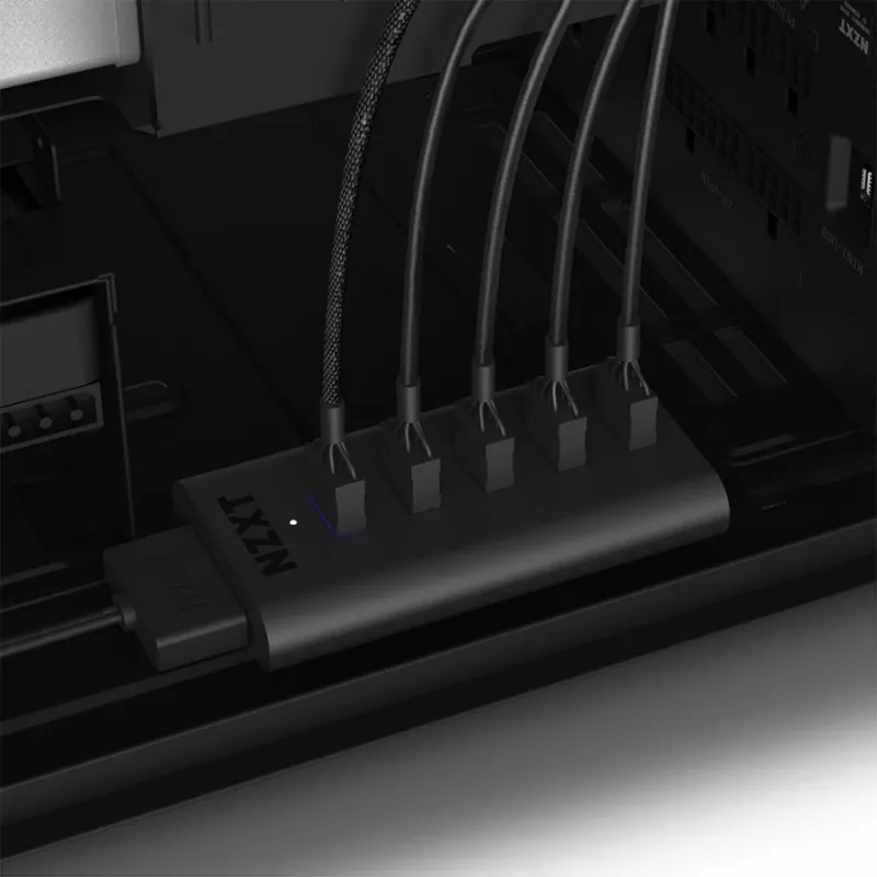 NZXT Internal USB 2.0 Expansion Hub Gen 3 - Black