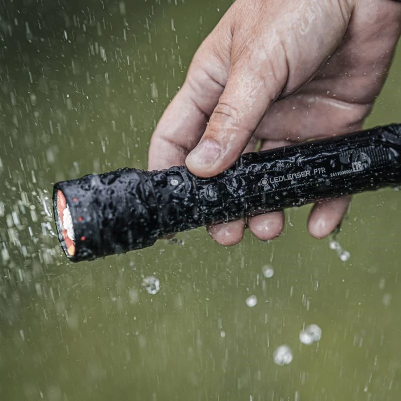 Hand flashlight Ledlenser P7R Black rechargeable LED 1000 lumens, 3.7V 21700, IP68, 159 mm, 360 g