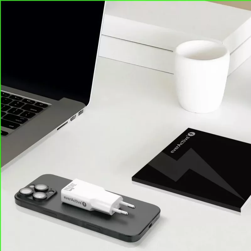 Universal USB Wall Charger everActive SC-380Q Super Slim QC 3.0 — Quick Charge 3.0, compact design