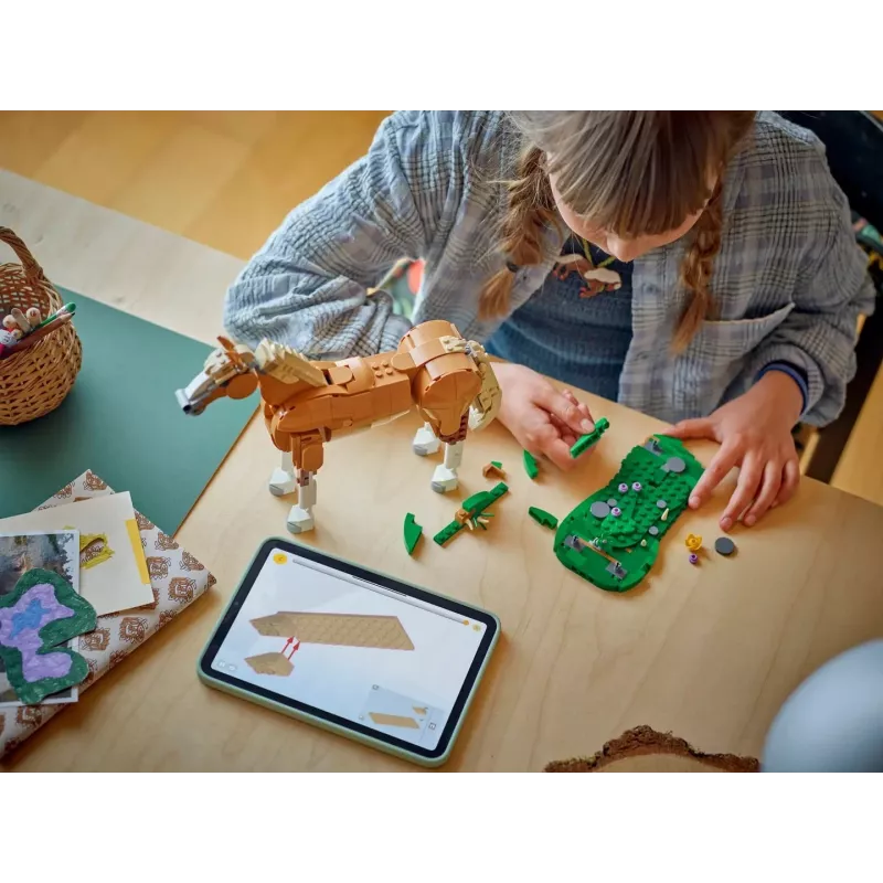 Construction toy LEGO Creator 3-in-1 Magnificent Steed 31166 — 685 pieces, ages 9+, model size 80×240×230 mm