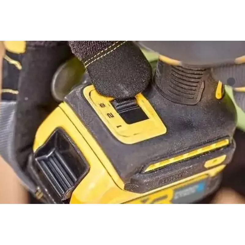 Screw gun DeWalt DCF870N-XJ, cordless 18 V Li-Ion, 56 N·m torque, 1/4 inch chuck, pistol grip