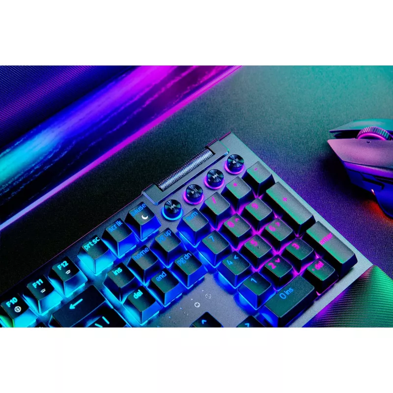 Razer BlackWidow V4 Pro Keyboard Gaming USB QWERTZ German Black