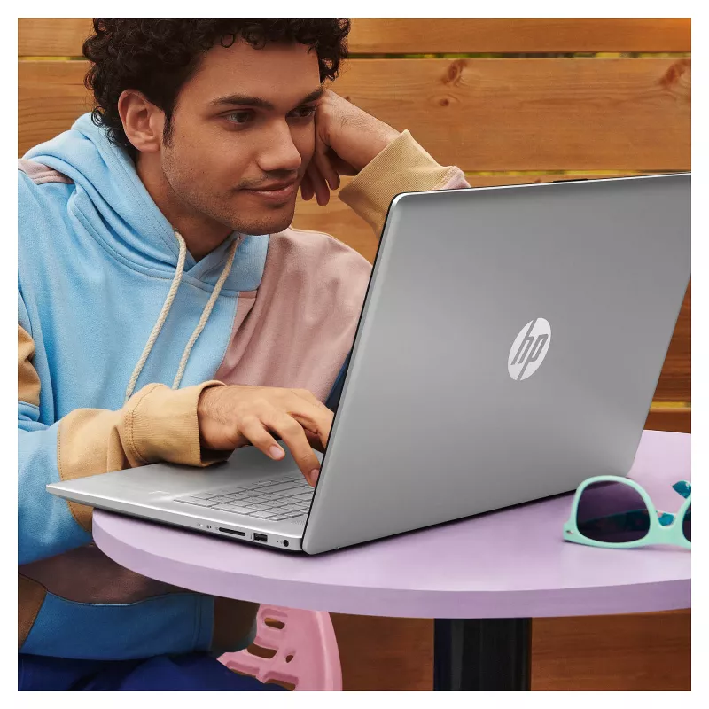 HP 17-cn3659ng A2TZ2EA#ABD Notebook 43,9 cm (17,3) 1920x1080 - Intel Core i5 1334U - 512GB SSD - ohne GPU - HDMI/USB-C - without OS - Silver (A2TZ2EA#ABD)