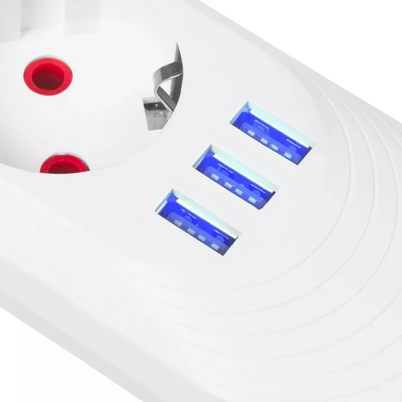 Power strip MACLEAN MCE395 W — 5 sockets, 3× USB A, 110–240 V AC, 2.1 A USB, max 2500 W, white, 1.5 m cable