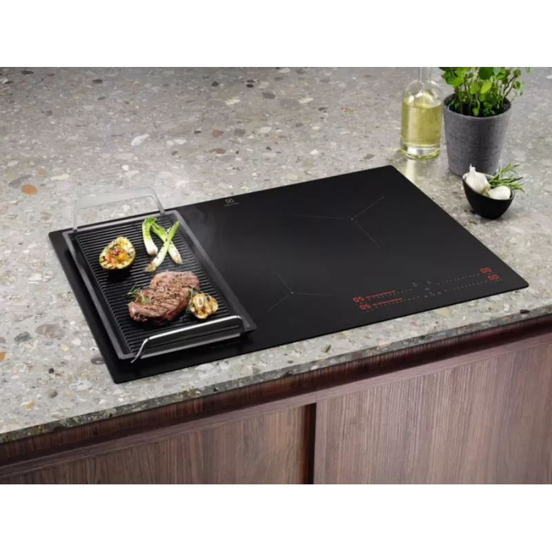 Built-in induction cooktop Electrolux EIS87453IZ — 77 cm, 4-zone (210/210/145/240 mm), glass touch controls, child lock