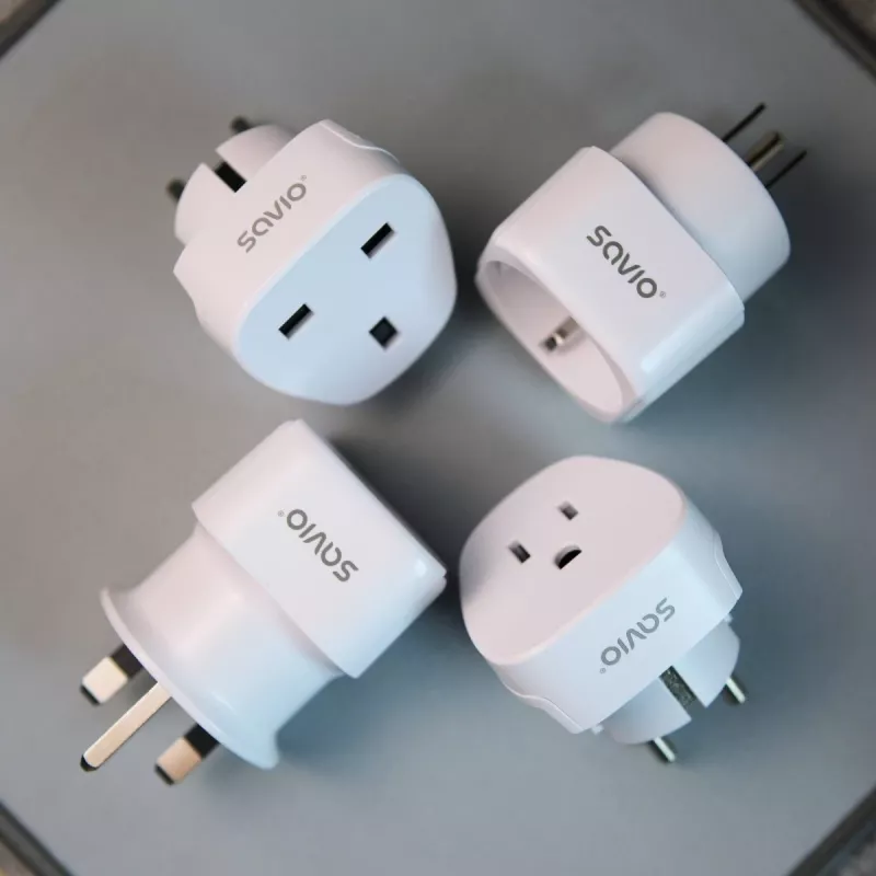 Travel adapter AP-04 SAVIO