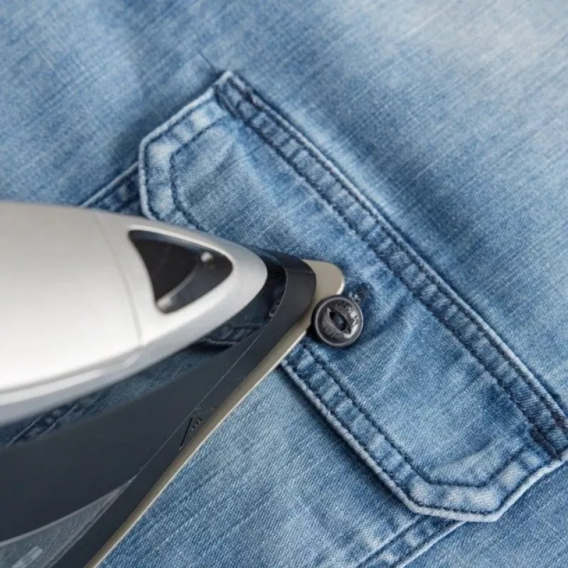 Dry & Steam Iron Taurus Geyser Eco 3200 W, 220 g/min steam boost, anodised soleplate, black