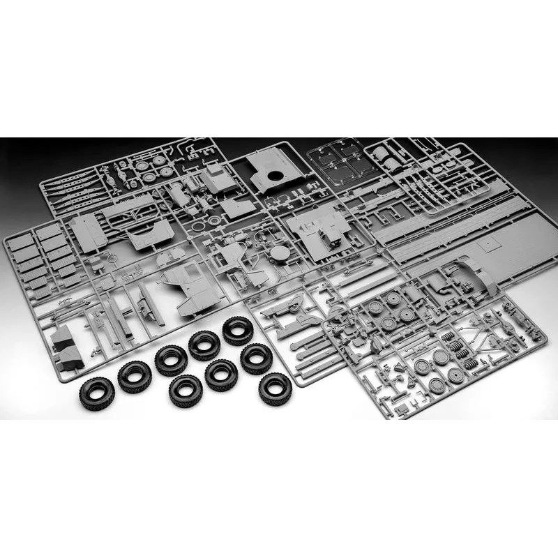Plastic model kit REVELL Man 10T Milgl 8x8 Truck 1/35 scale