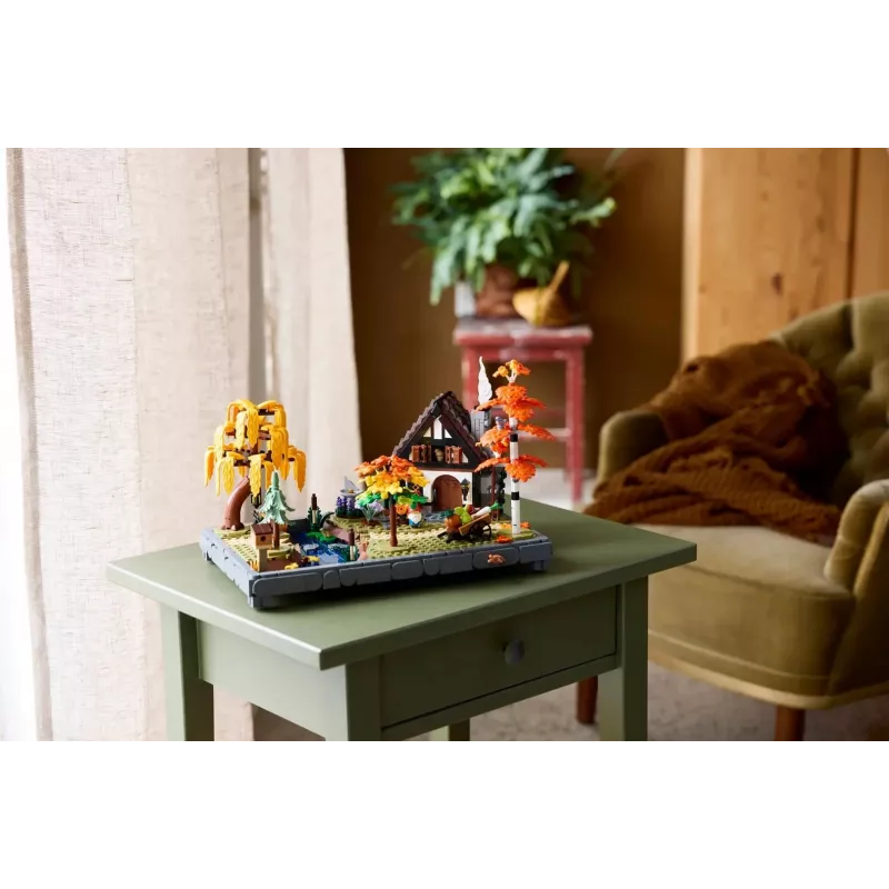 LEGO ICONS 11372 Autumn Cottage Garden