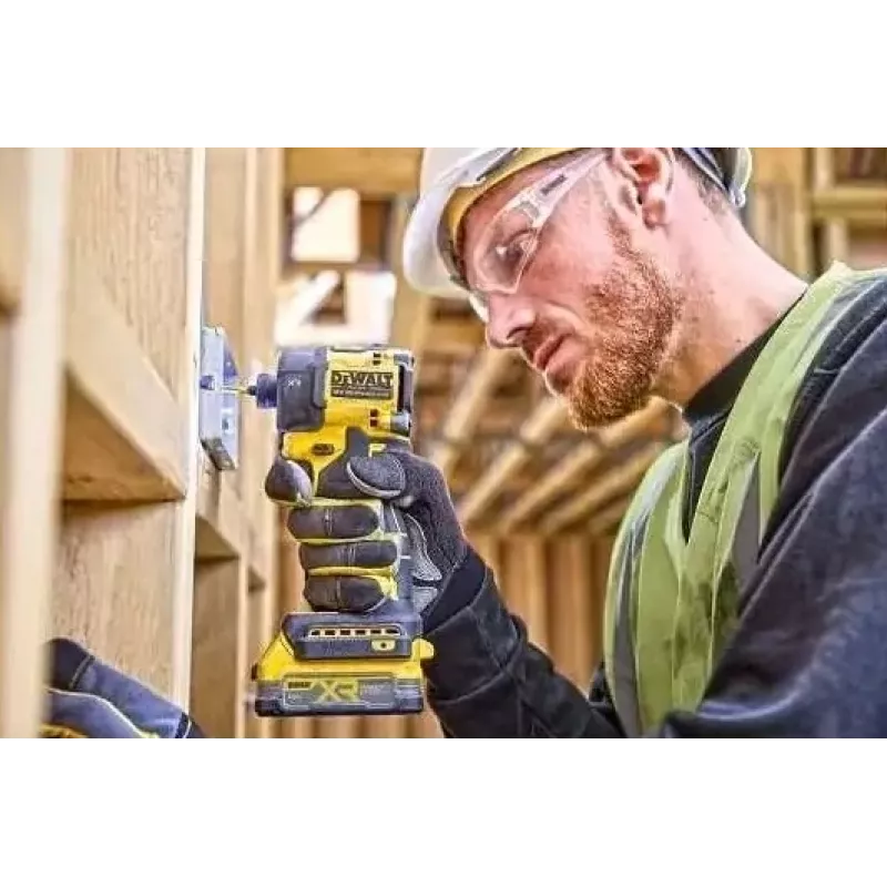 Screw gun DeWalt DCF870N-XJ, cordless 18 V Li-Ion, 56 N·m torque, 1/4 inch chuck, pistol grip
