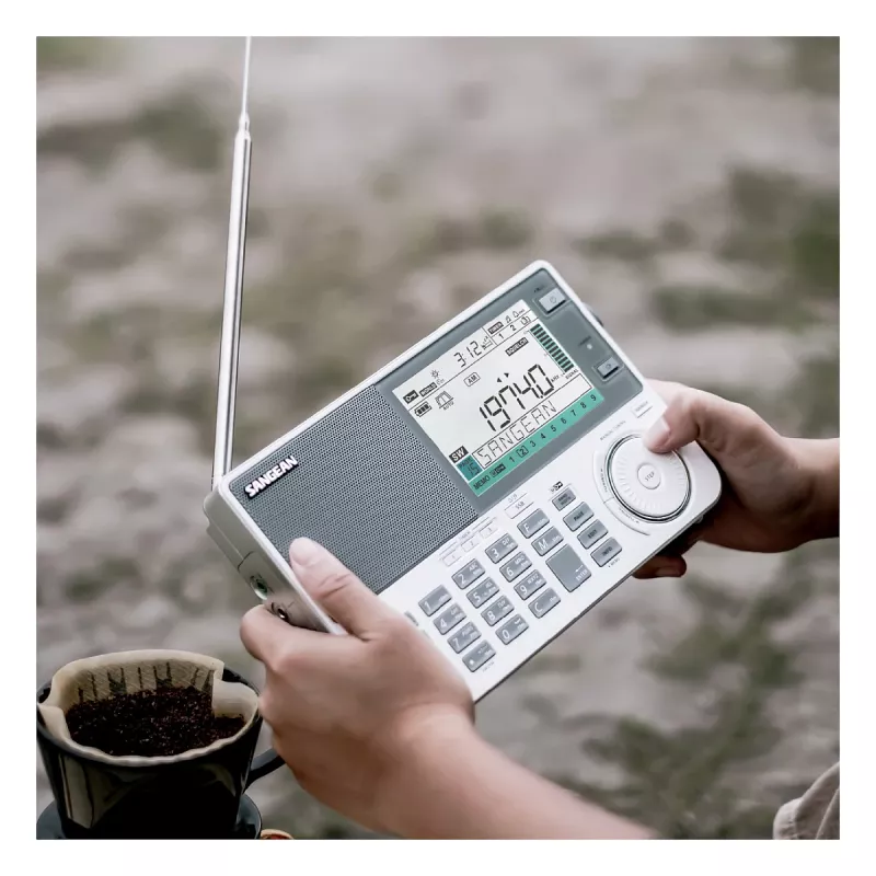 Portable Radio Sangean ATS-909 X2 — white — AM FM SW digital tuning