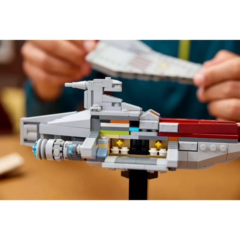 LEGO Star Wars Acclamator-class Assault Ship set 75404 — building kit, 450 pieces, display model 130×150×230 mm