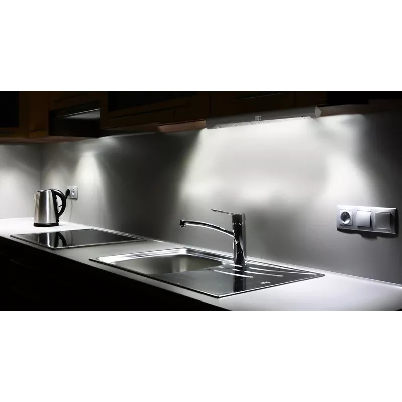 Maclean MCE123 LED under-cabinet light with motion sensor