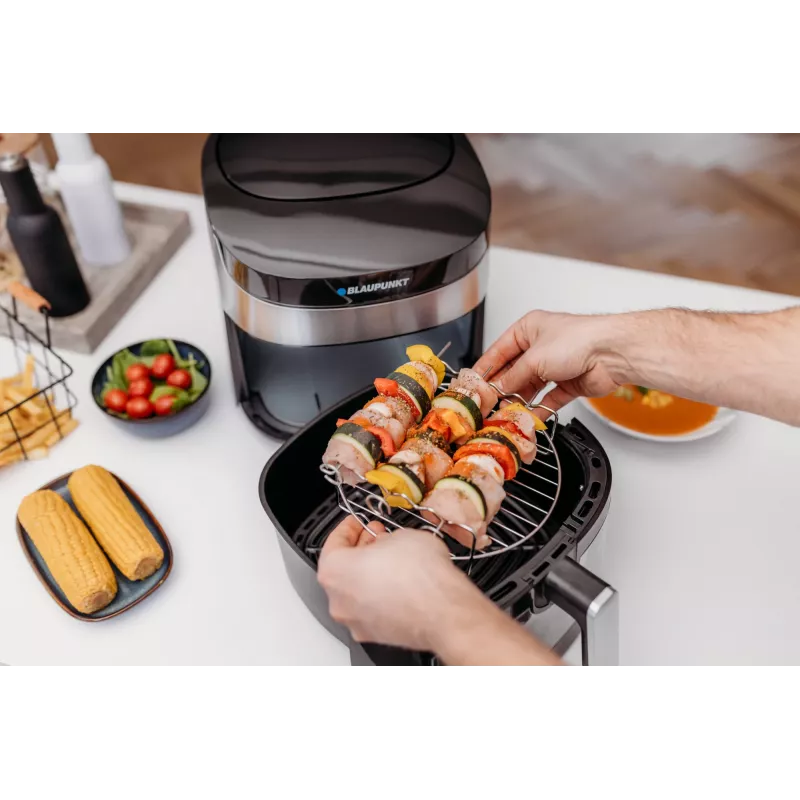 Deep fryer Blaupunkt AFD722 7.2 L, 1800 W, 40–200°C, touch LED, aluminium, white