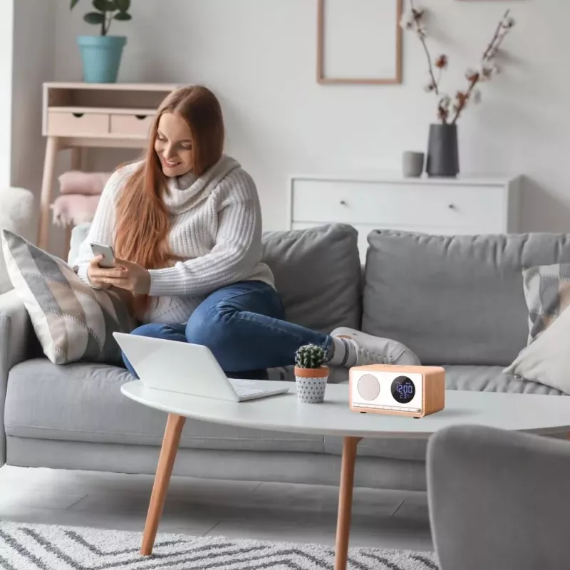 MANTA RDI912W Rimini clock radio, Bluetooth and wireless charging, white