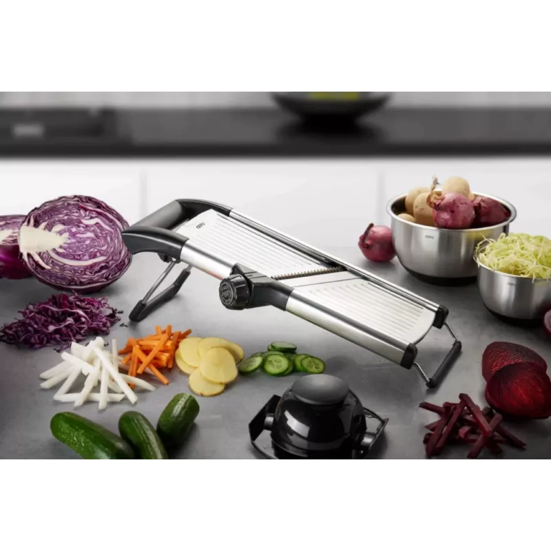Food slicer GEFU VOLARI G-89541 with stainless steel blades, 1–9 mm slice thickness, compact design