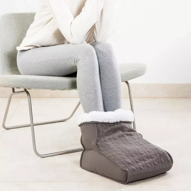 Foot massager Beurer FWM 45 with heat function, brown