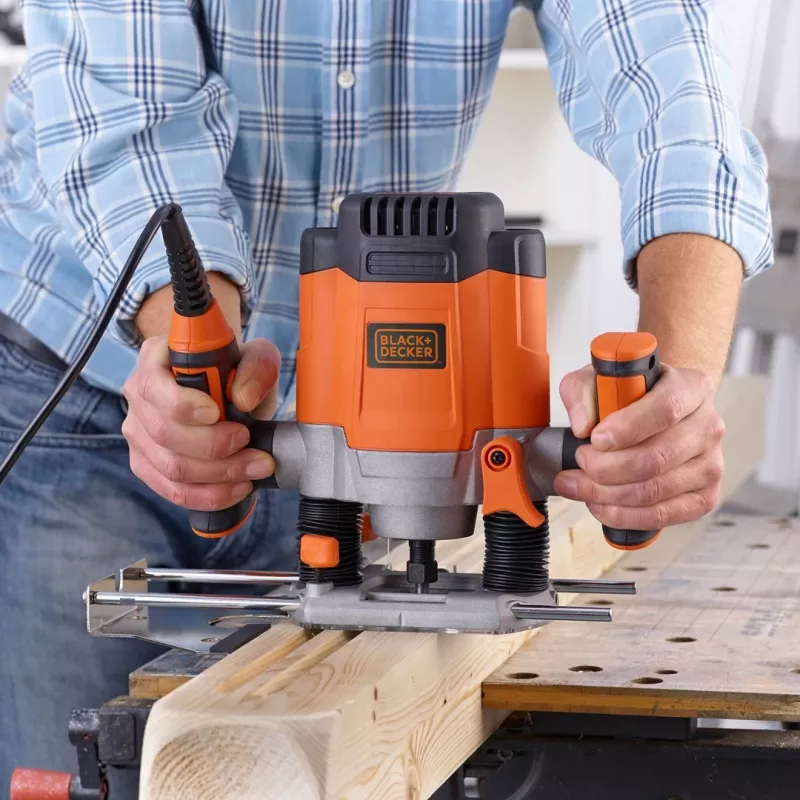 Router/Trimmer Black & Decker KW1200EKA-QS — compact router with adjustable depth settings, ergonomic design