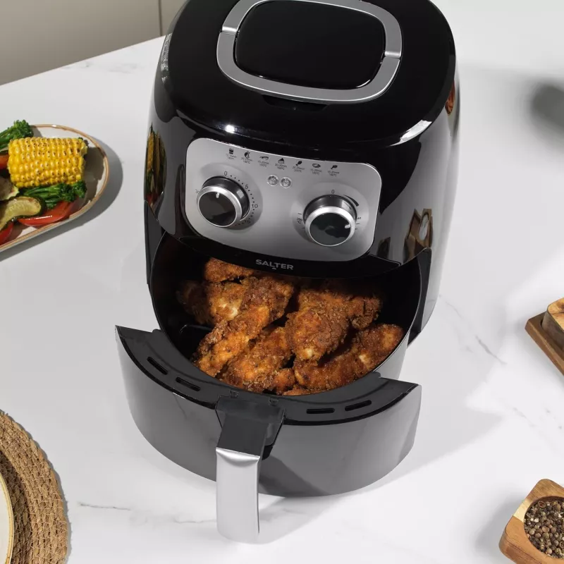 Manual air fryer Salter EK6364VDE, 4.2 L capacity, compact countertop fryer