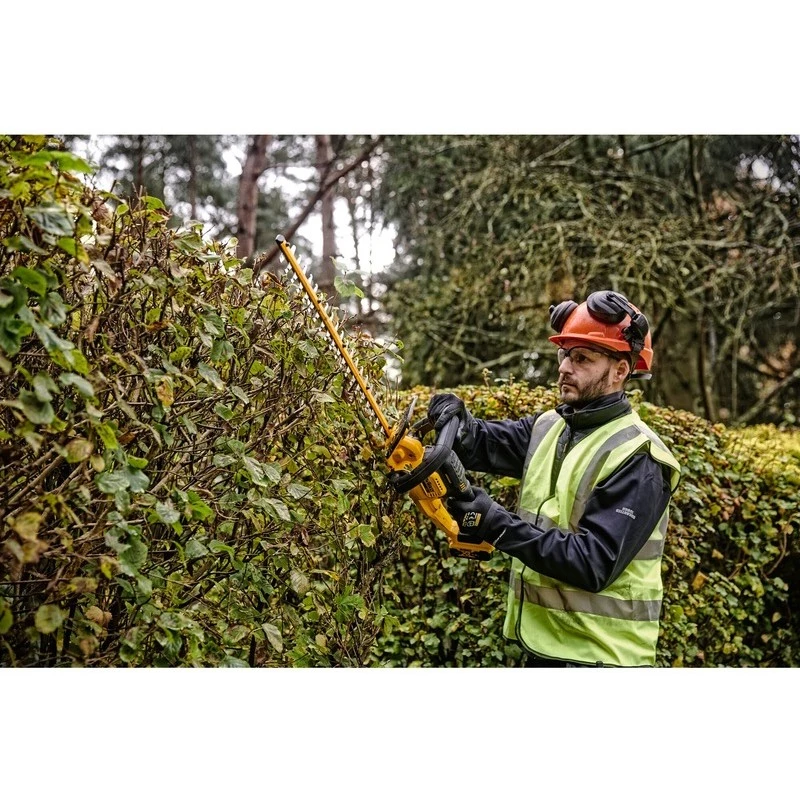 Dewalt 55cm 25mm Gap 18V XR Li-Ion Cordless Hedge Trimmer - Bare Unit