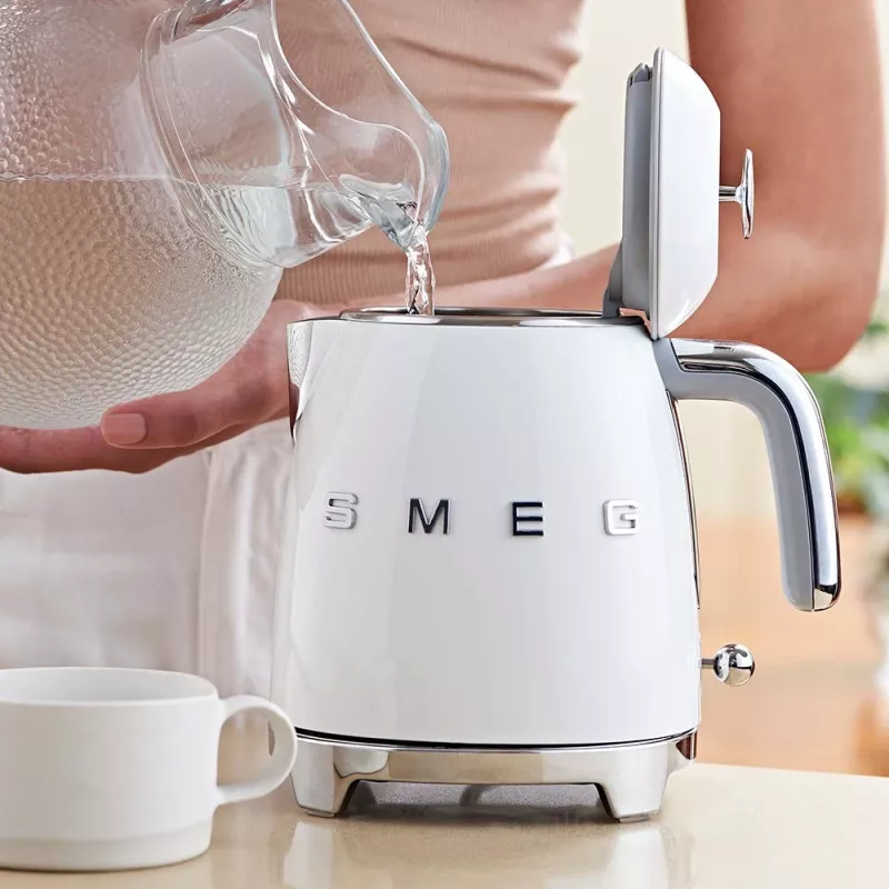 Electric kettle Smeg 0.8 L 1400 W White