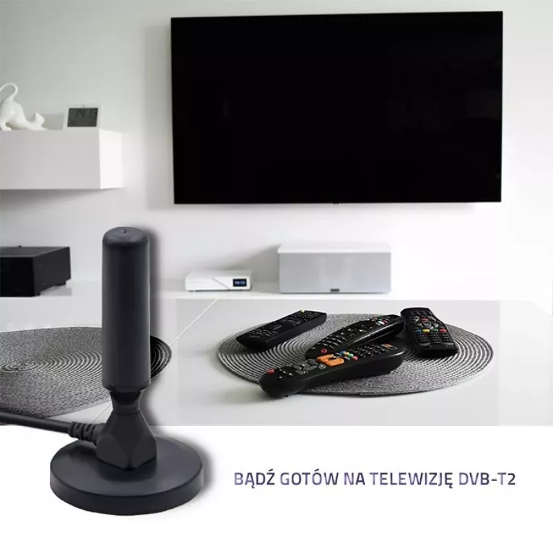 Indoor TV antenna QOLTEC 57016 DVB-T2 — compact design for digital terrestrial reception