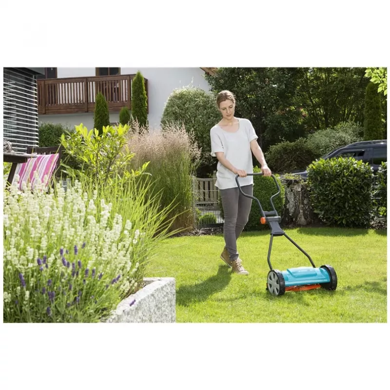 Manual reel mower Gardena 330 Classic