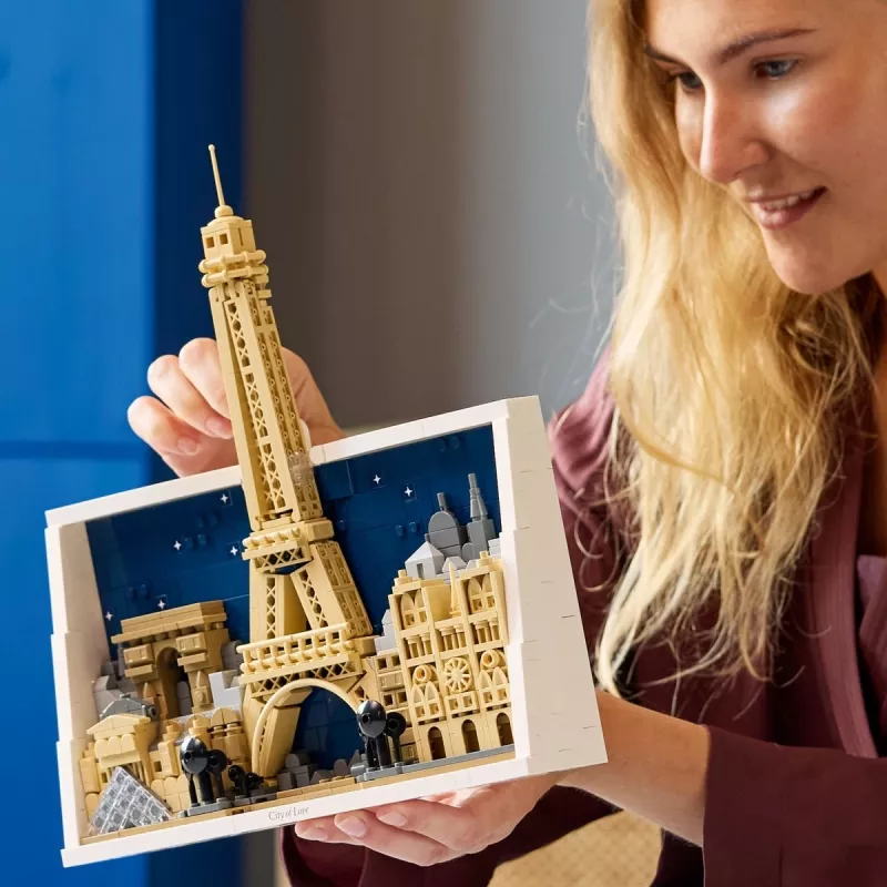 LEGO ARCHITECTURE 21064 Paris – City of Love