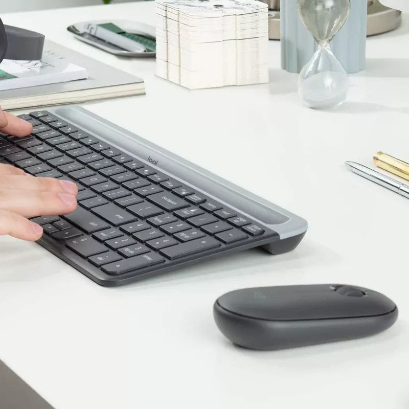Keyboard and Mouse Combo Logitech MK470 Slim Combo