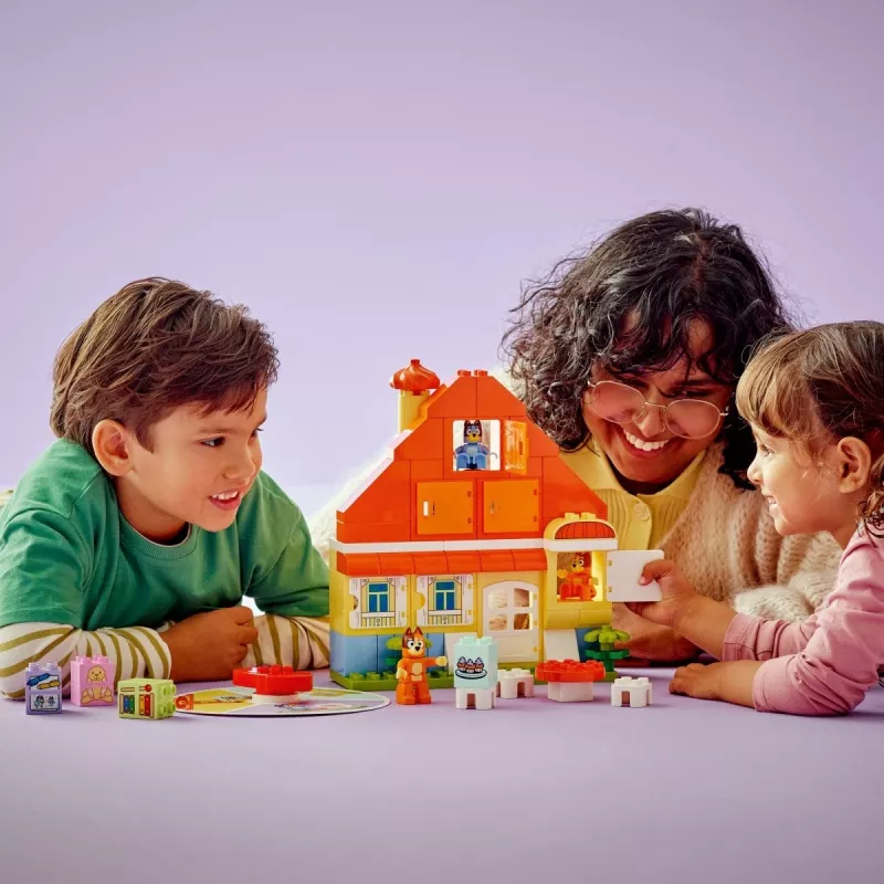 Building toy LEGO Bluey Family House with Memory Game 10459 — 83 pieces, 3 minifigures, age 3+