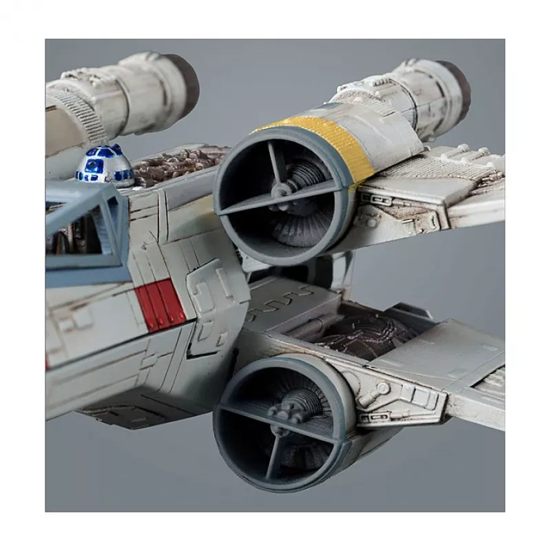 Shuttle model assembly kit REVELL 1:72 scale — X-Wing Starfighter, length 100 mm