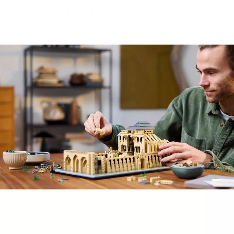LEGO Architecture Notre-Dame De Paris Set for Adults 21061