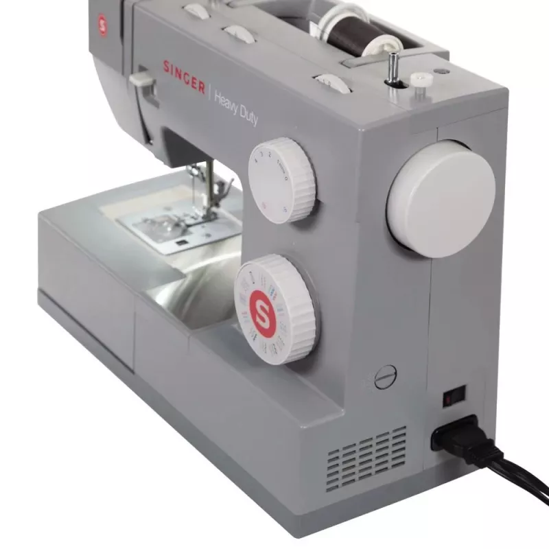 Sewing machine SINGER Heavy Duty 4432 — electric, 32 stitch patterns, 1-step buttonhole, free arm, grey