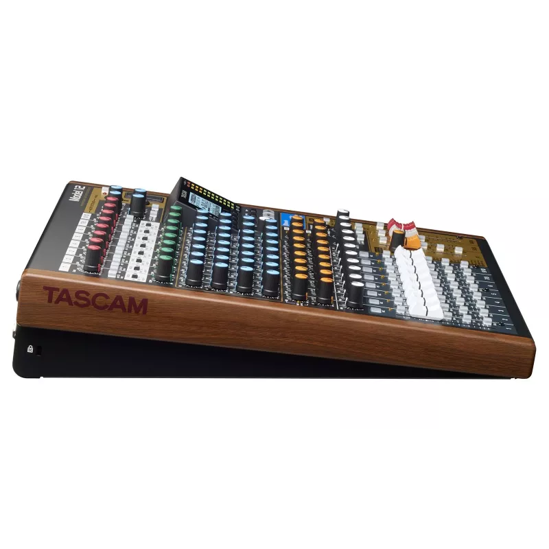 Mixer Tascam Model 12 — 12‑channel analog/digital mixer, 24‑bit, 48 kHz, USB‑C, SD card, Bluetooth 5.0