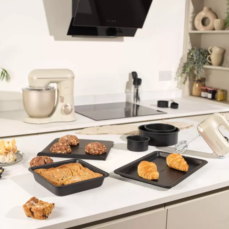 Cake Tin Set Salter BW125511EU7 3-piece non-stick bakeware, round and square pans