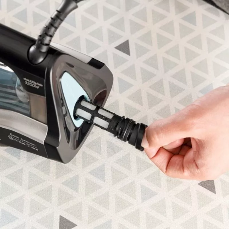 Dry & Steam Iron Taurus Geyser Eco 3200 W, 220 g/min steam boost, anodised soleplate, black